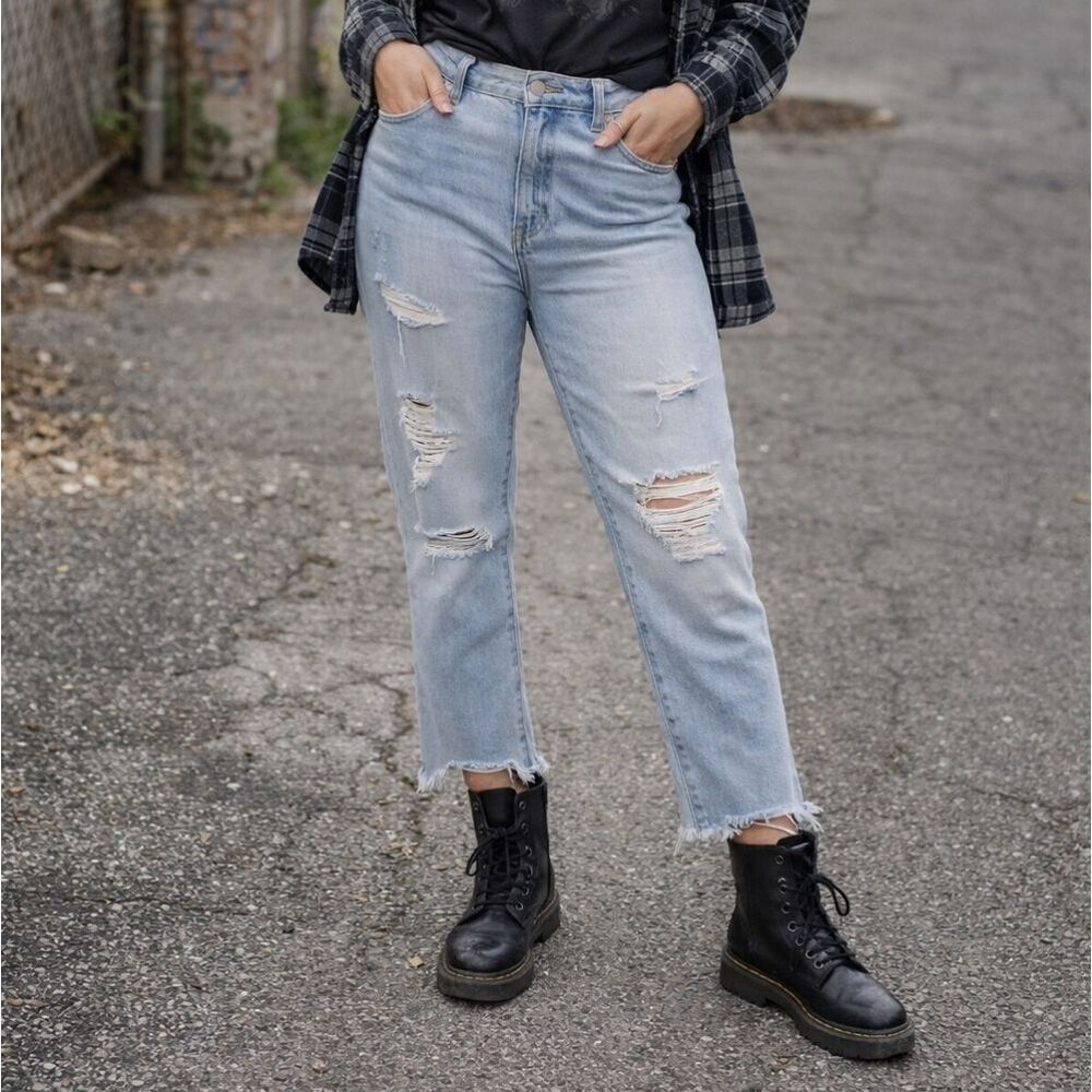 SO High Rise Distressed Light Wash Jeans Crop Jennings Denim Size Junior 15 (32)
